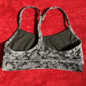 NWOT Lululemon Nulu Flow Y Bra Size 4